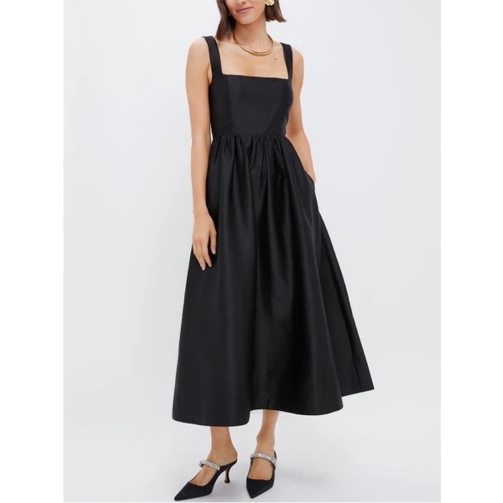 Elegant Black Sleeveless Dress